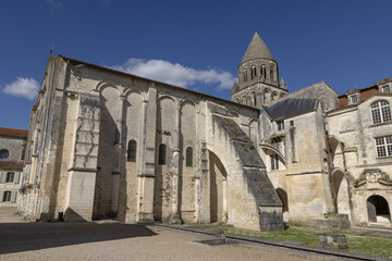 Fototapeta premium Abbaye aux Dames de Saintes France 
