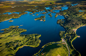 Fotografia aérea do lago Galvé, Vilnius, Lituânia © Paulo