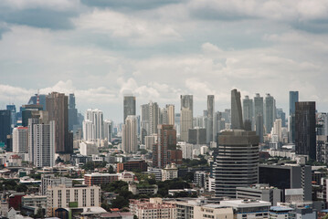 Fototapeta premium Bangkok cityscape with downtown city centre and modern skyscrapers.
