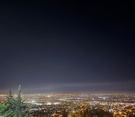 Naklejka premium night view of the big city