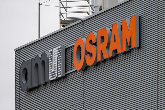 Detailansicht des Logos der Osram Opto Semiconductors GmbH, Teil der ams Osram AG