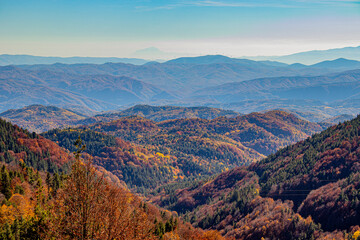 Obraz premium autumn landscape view in the mountains