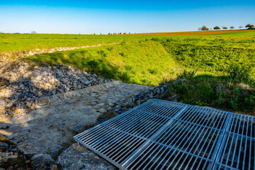 Hochwasser Rückhaltebecken am Ortsrand