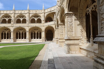 Obraz premium Cloître du monastère des Hiéronymites, Mosteiro dos Jerónimos, ville de Lisbonne, Portugal