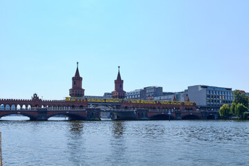 Obraz premium 19 August 2024 Berlin (Germany) - August: Oberbaum bridge historical architecture