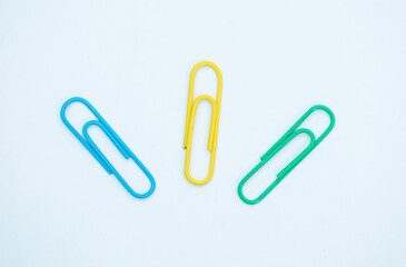 Clips para hojas de papel