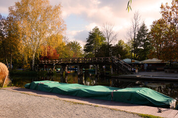 In Hafen von Lübbenau im Spreewald in Brandenburg im Herbst