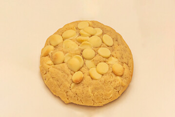 Sugar: Both white and brown sugar are used to balance the cookies flavor