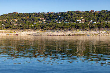 Obraz premium Houses around Colorado river