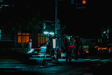 真夜中の道路工事
