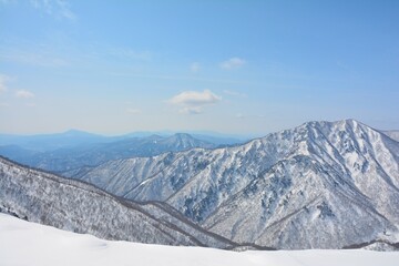 Obraz premium 冬の谷川岳から見た景色