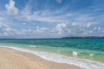 透明度が高い瀬底島のアンチ浜ビーチ
