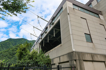 宇奈月ダムの水力発電施設