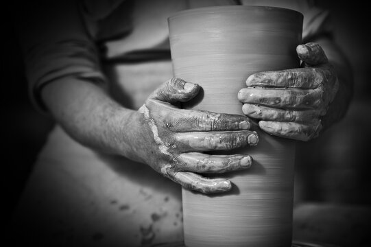 Olaria a preto e branco