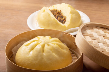 キーマカレー　肉まん