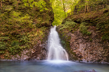 秋の栃木県那須塩原市風挙の滝