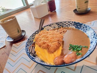 Tonkatsu Curry With Scrambled Egg