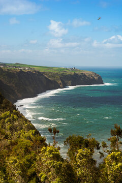 Portugal, Azores, Sao Miguel, Cliff line at Miradouro da Despe-te Que Sua