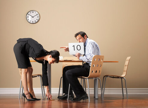 Man Rating Woman's Appearance