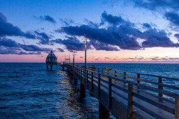 Zum Sonnenaufgang am Strand von Zingst an der Ostsee.