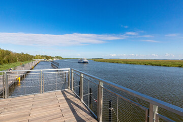 Obraz premium Am neuen Anleger am Hafen von Zingst an der Ostsee.