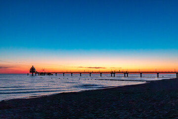 Zum Sonnenaufgang am Strand von Zingst.