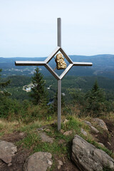 Kreuz am Mittagsplatzl im Bayerischen Wald, Bayern, Deutschland