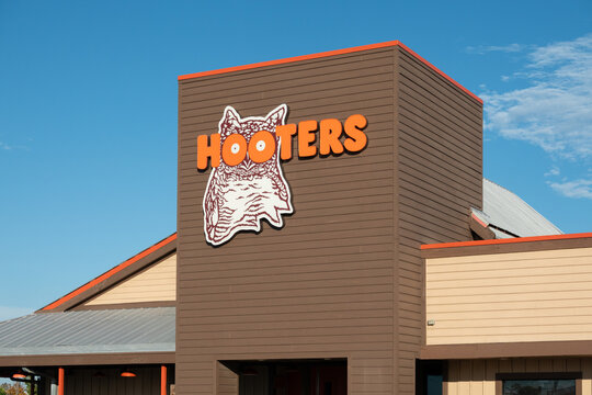 Hooter's Restaurant Exterior and Trademark Owl Logo