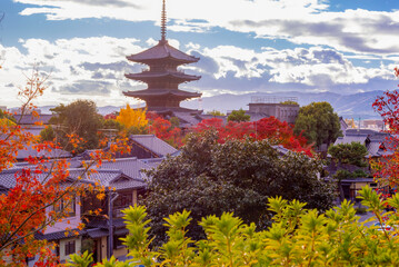 Gion,The district was built to accommodate the needs of travellers and visitors to the shrine.It...