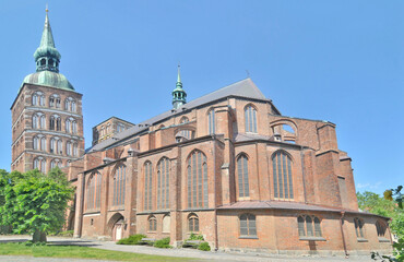 Obraz premium Gothic St. Nicholas Church the oldest church of the Hanseatic city of Stralsund in Germany