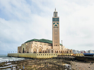 Fototapeta premium scenic view of the famous Hassan II Mosque