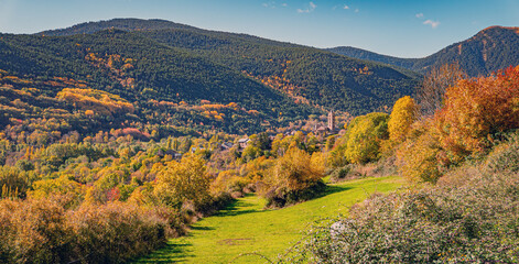 Son (Pallars Sobirà), Catalonia, Spain. General view of the village