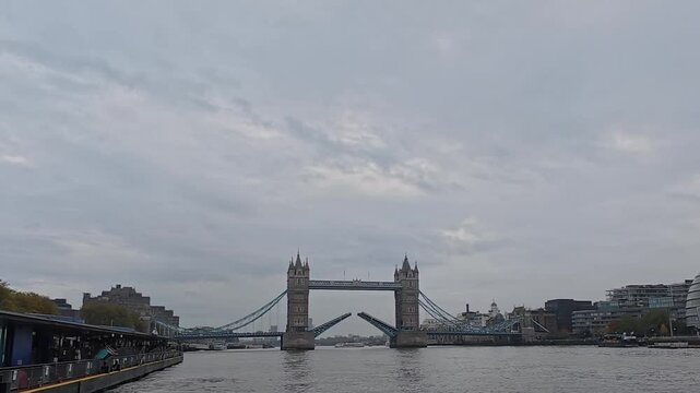 4k video of Tower Bridge raising its bascules in London, UK