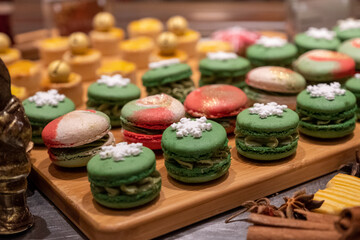 Festive Christmas-Themed Macarons with Snowflake Decoration.