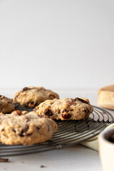 recette de cookies, verre de lait pour accompagner