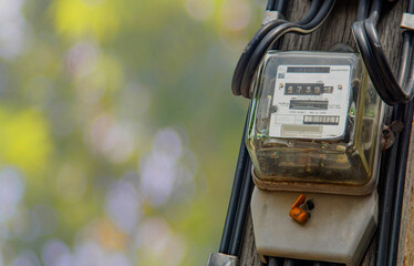 The electricity meter measures the cost of electricity, converts the energy into cost money.