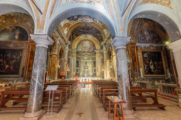 Fototapeta premium Central nave in San Silvestro in Capite church (Basilica of Saint Sylvester the First). Rome, Italy