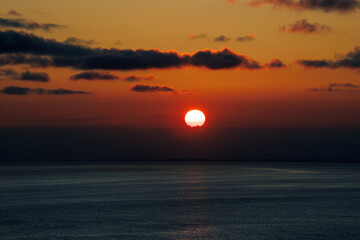 岬の展望台から見下ろす美しい夕暮れのヒリゾ浜の紺碧の海。

静岡県伊豆半島賀茂郡南伊豆町入間あいあい岬-2024
