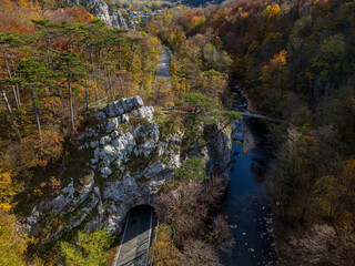 Urtelstein bei Baden von oben im Herbst