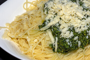 Bärlauch-Pesto auf Capellini