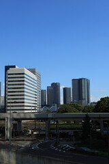 Obraz premium 東京都港区汐留に立ち並ぶ高層オフィスビル街