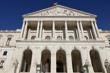 Naklejka premium Le palais de Sao Bento, parlement portugais, vue de l'extérieur, ville de Lisbonne, Portugal