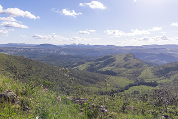 Fototapeta premium vista das serras na cidade de Alto Paraiso de Goiás, região da Chapada dos Veadeiros, Estado de Goiás, Brasil