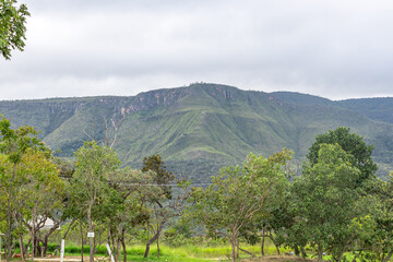 Fototapeta premium vista das serras na cidade de Alto Paraiso de Goiás, região da Chapada dos Veadeiros, Estado de Goiás, Brasil