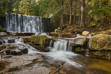 Dziki wodospad na rzece Łomnica, Karpacz, Karkonosze © Zbigniew