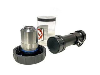 Isolation of equipment and tools for work in Lab with optical lens.