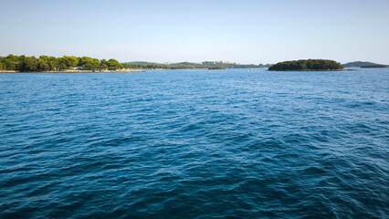 Naklejka premium seascape by the Adriatic sea in Poreč on a cloudy day