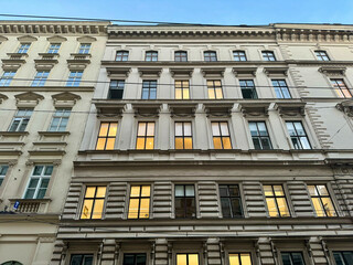 Prachtvolle Altbaufassaden am Ring im 1. Bezirk von Wien, Österreich