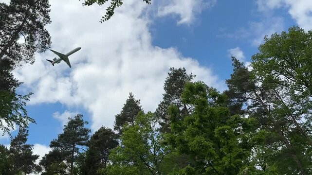 Flugzeug im Landeanflug