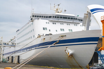 停泊中のフェリーボート